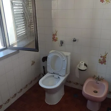 The Wolves' Den דירה